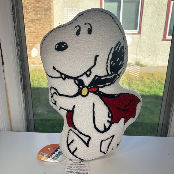 Peanuts Snoopy Dracula Vampire Pillow Halloween Decorative Plush New with Tags - Picture 10 of 11